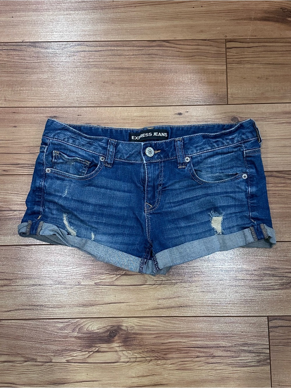 VINTAGE Y2K EXPRESS Women's Dark Blue Denim Low-Rise Distressed Shorts Size 6